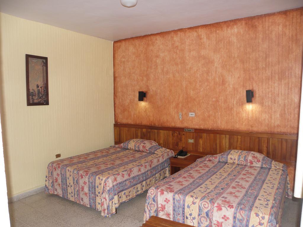Hotel Fenix Tapachula Pokoj fotografie
